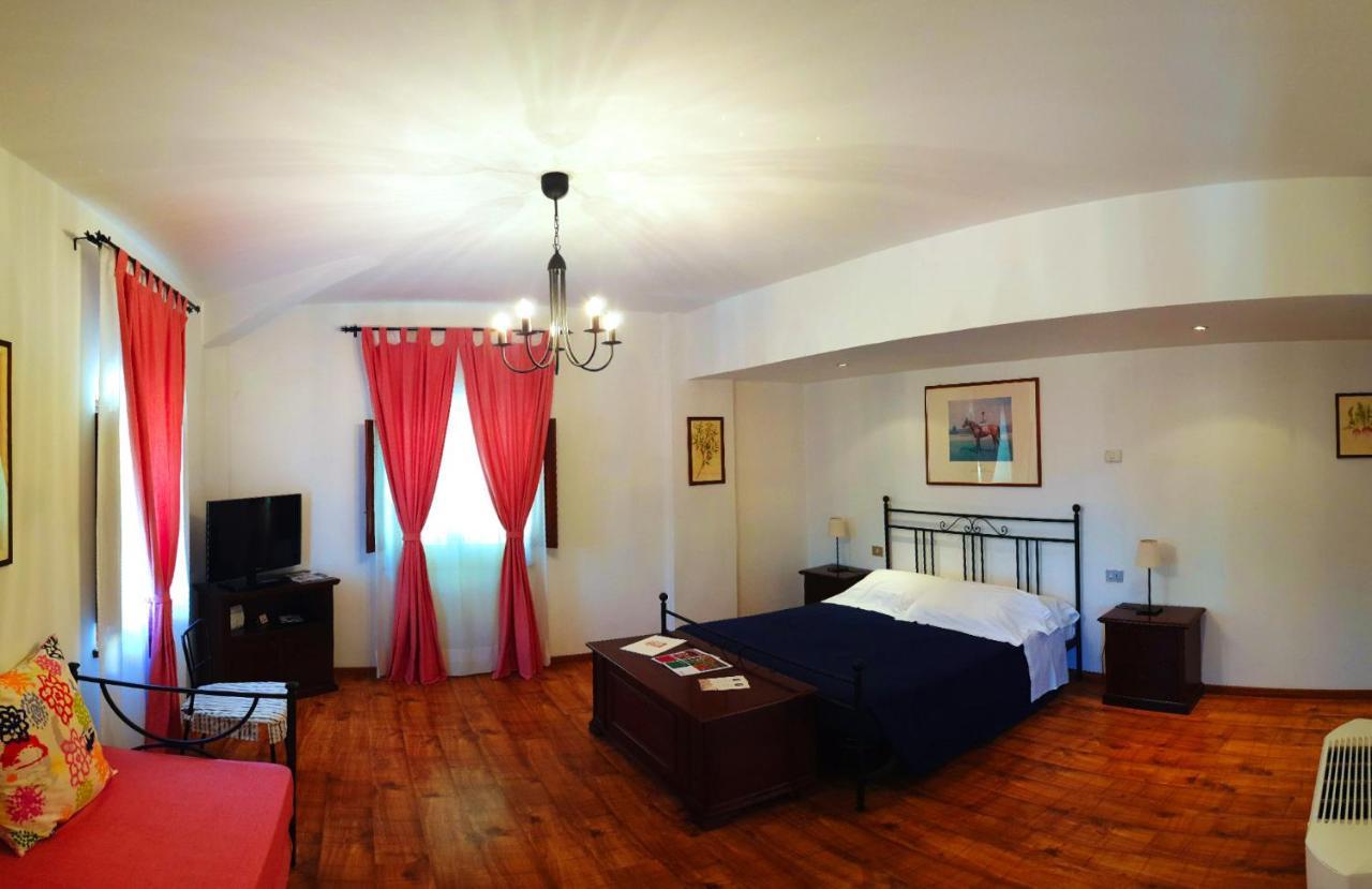 Agriturismo Villa Irelli Castellalto Buitenkant foto